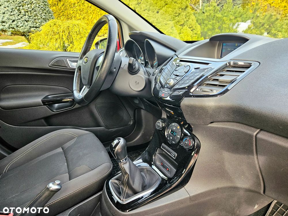 Ford Fiesta 1.5 TDCi Titanium - 19