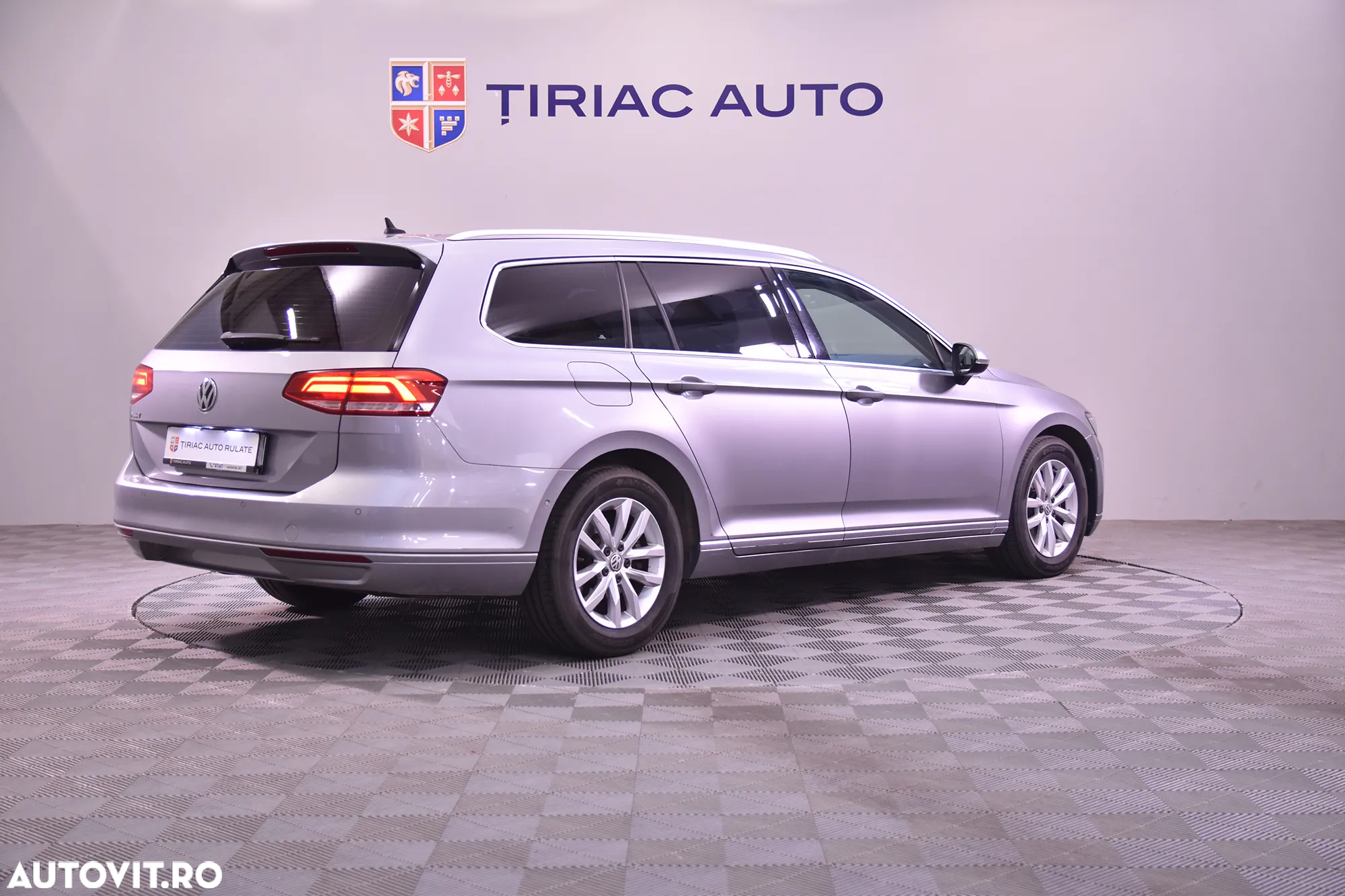 Volkswagen Passat - 5