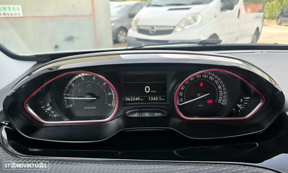 Peugeot 2008 PureTech 110 Stop&Start GT-Line Edition - 11