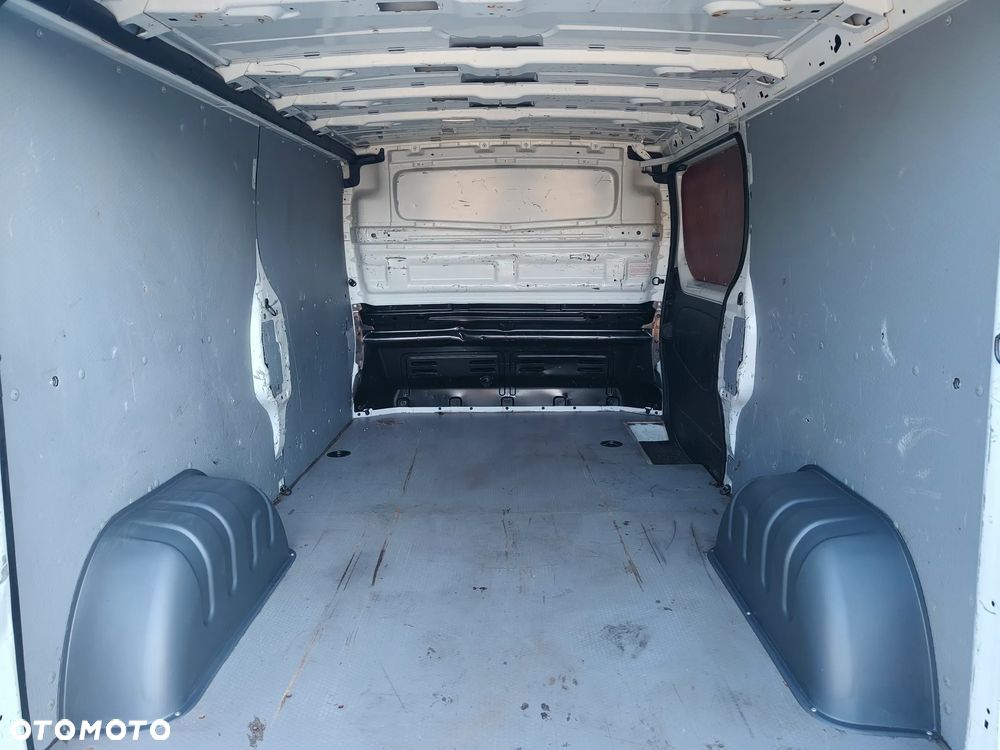 Renault Trafic L2H1 Long - 14