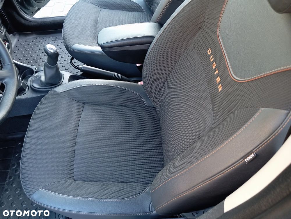 Dacia Duster 1.6 SCe Urban Explorer S&S - 35