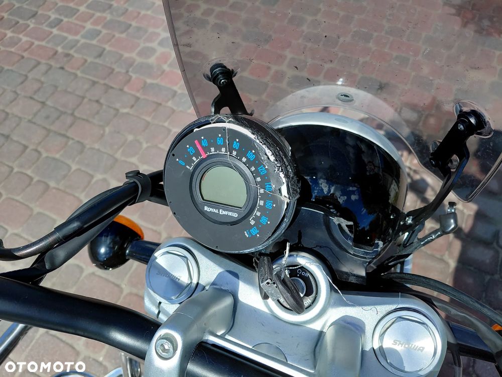 Royal Enfield Super Meteor - 12