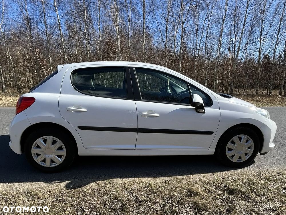 Peugeot 207 1.4 - 5