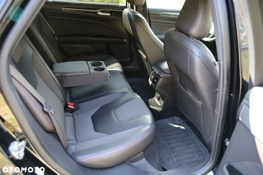 Ford Mondeo 2.0 TDCi STart-Stopp PowerShift-Aut ST-Line - 31