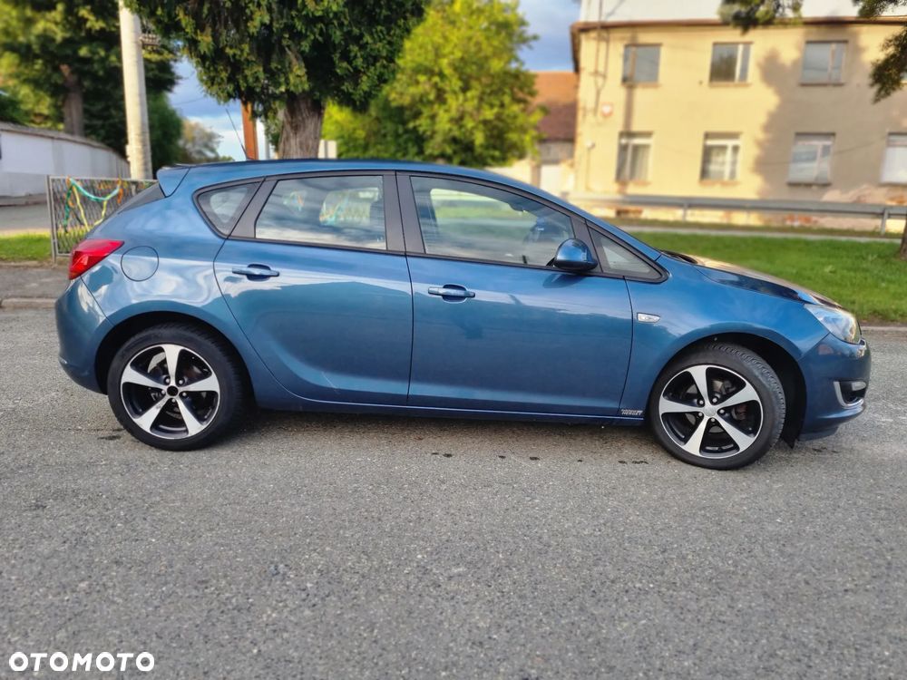 Opel Astra 1.4 Turbo Design Edition - 4