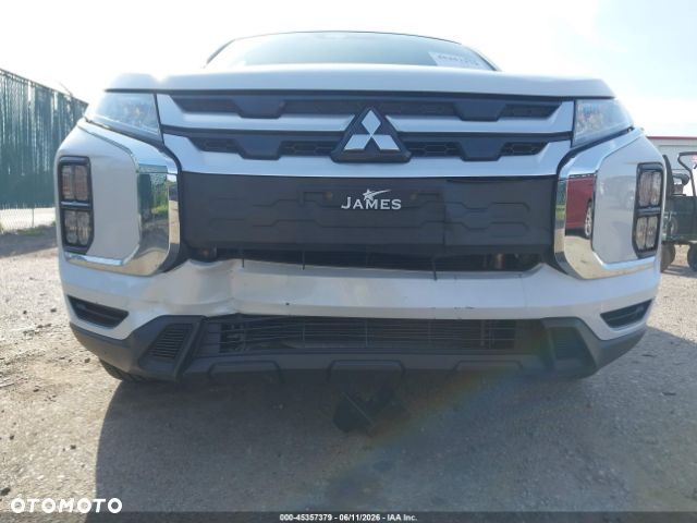 Mitsubishi Outlander - 9