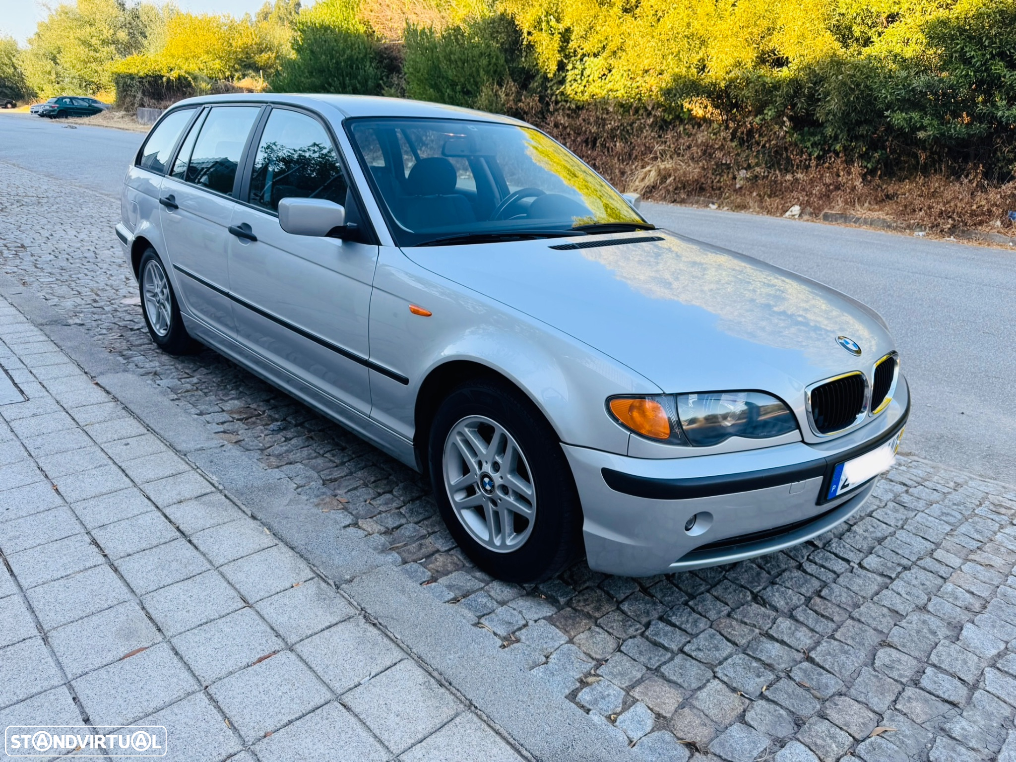BMW 318 i Touring - 2