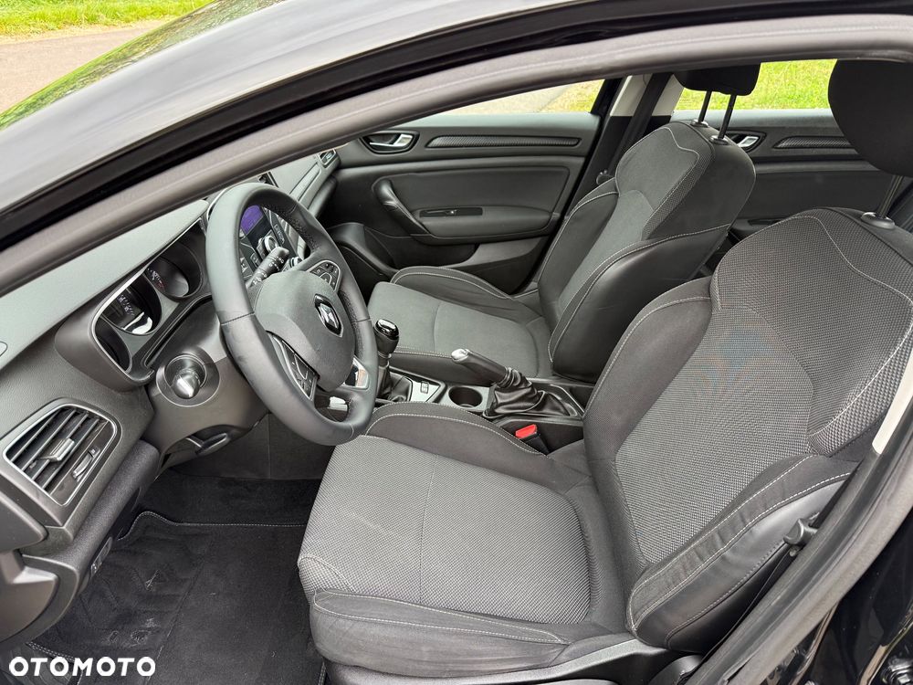 Renault Megane ENERGY TCe 130 Start & Stop Paris - 4