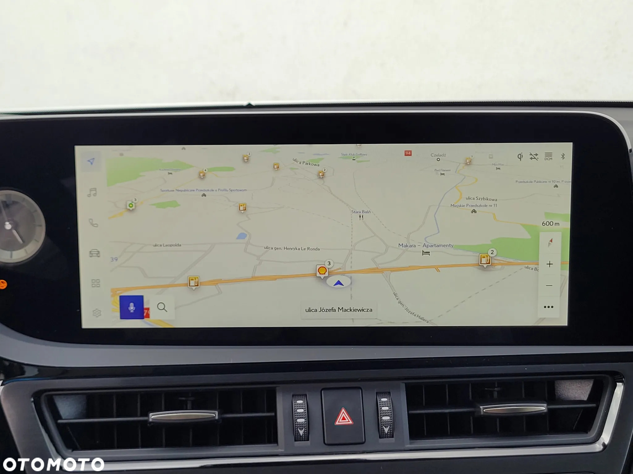Lexus ES 300h F Sport Design - 20