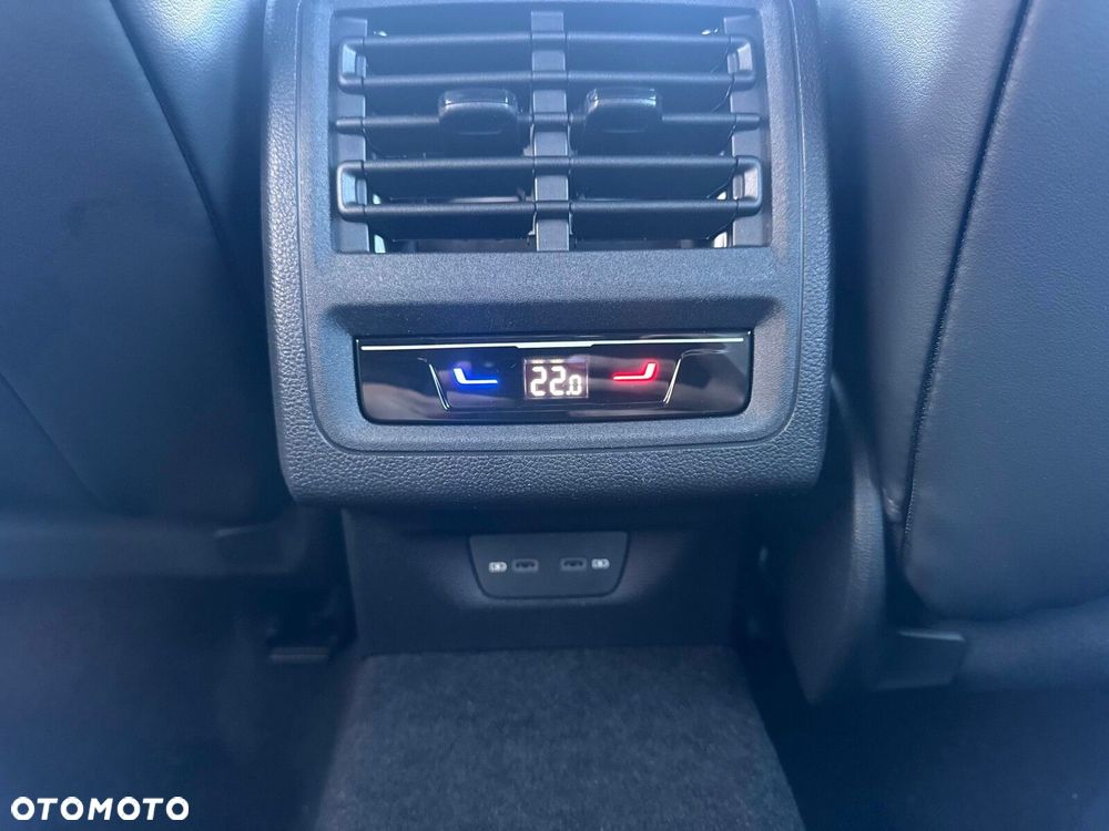 Volkswagen Golf - 21