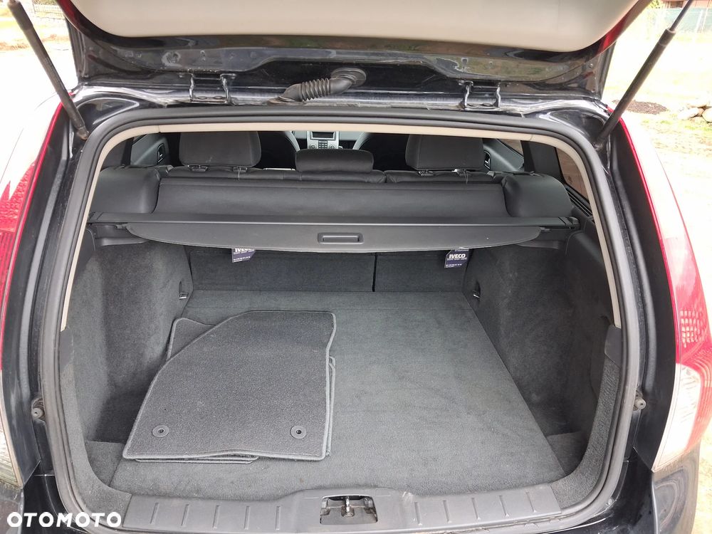 Volvo V50 2.0D Momentum - 8