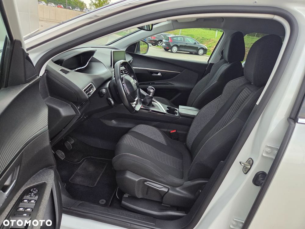 Peugeot 5008 BlueHDi 120 Active - 30