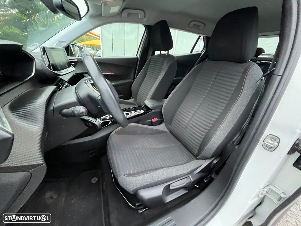 Peugeot e-2008 50 kWh Active Pack - 21