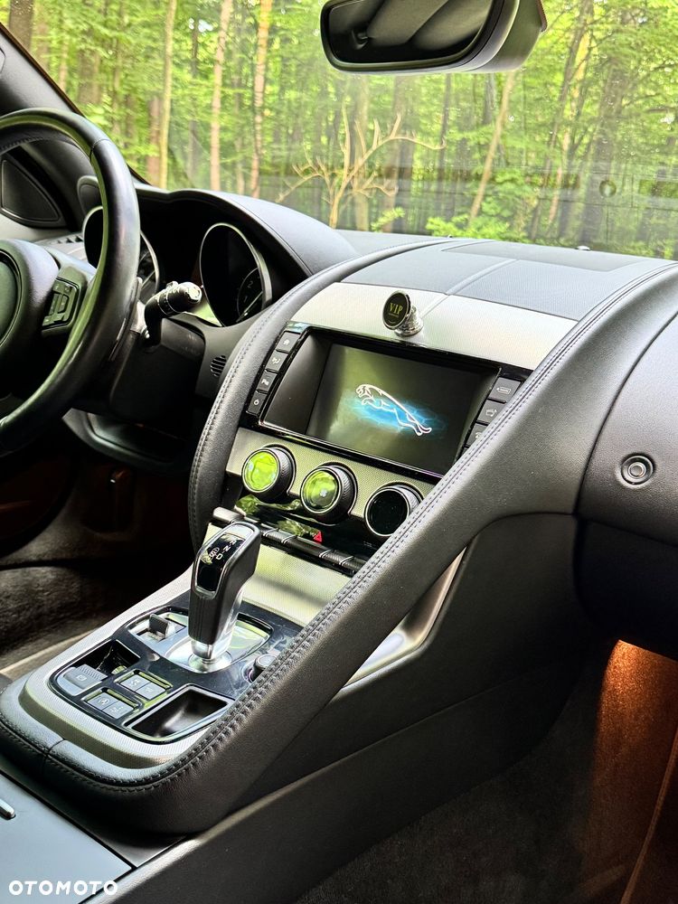 Jaguar F-Type Standard - 15