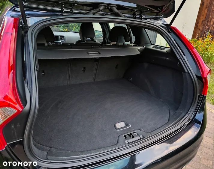 Volvo V60 D4 Drive-E Dynamic Edition (Kinetic) - 8