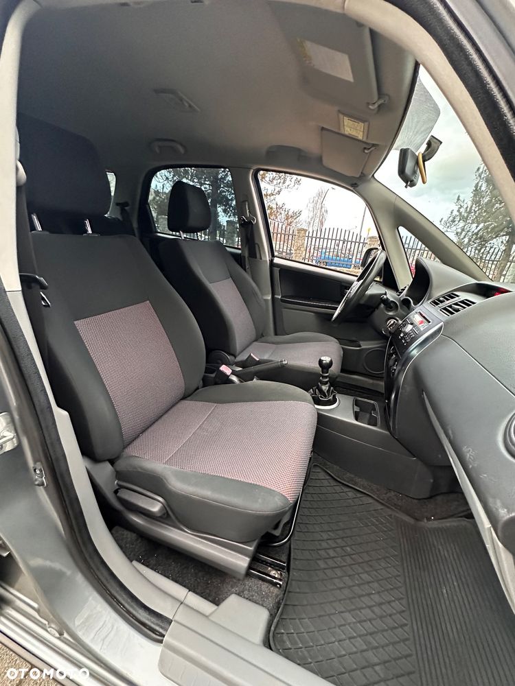 Suzuki SX4 - 26