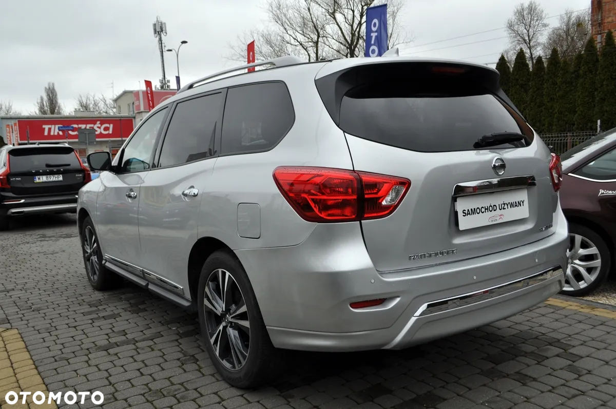 Nissan Pathfinder - 9