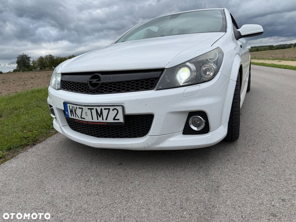 Opel Astra 2.0 Turbo Cosmo - 14