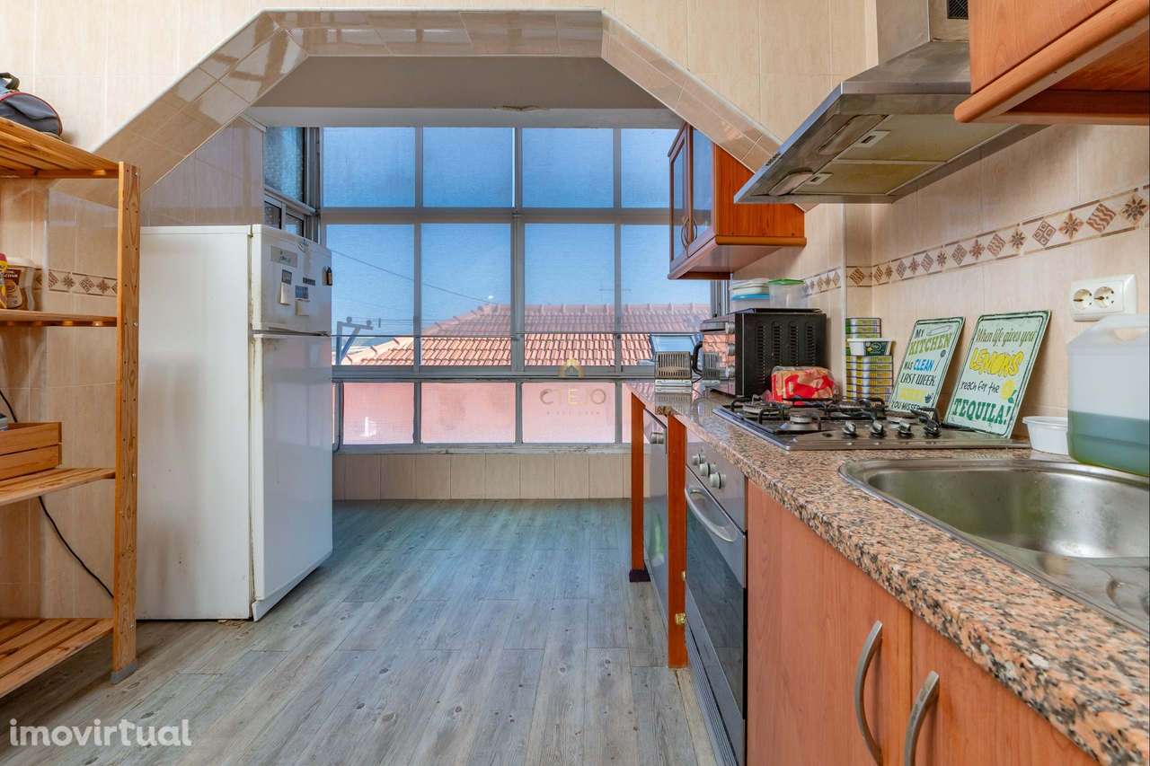 Moradia Bi-Familiar Sao joao da Talha - Grande imagem: 2/23