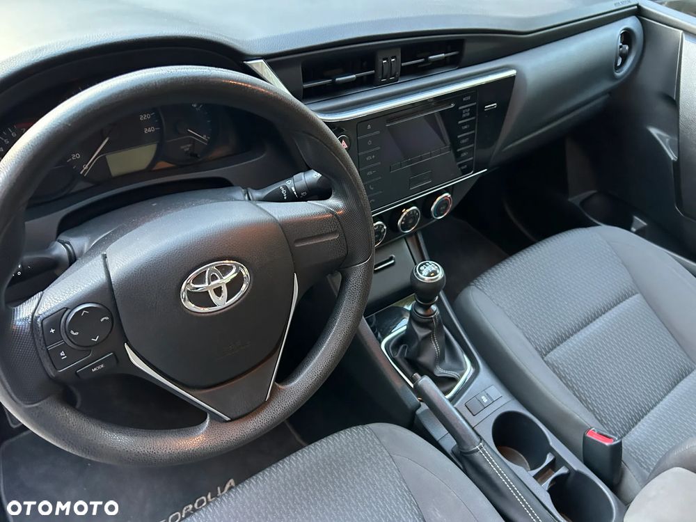 Toyota Corolla 1.6 Executive - 9
