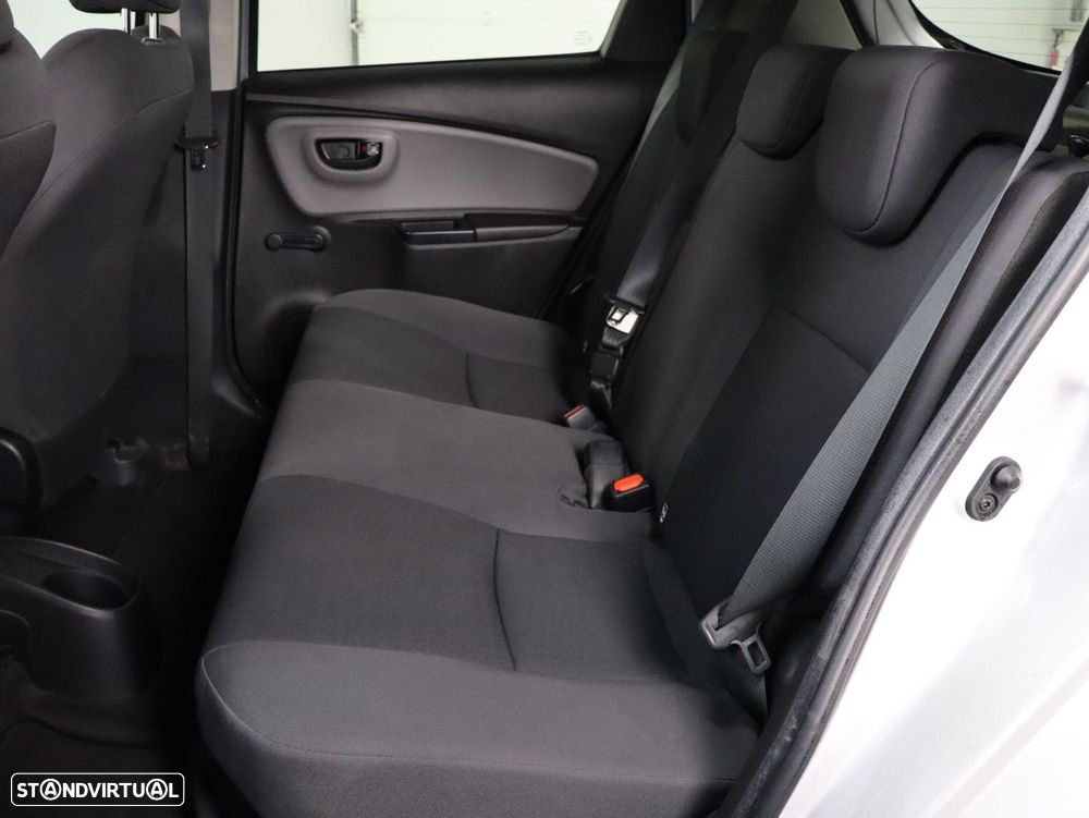 Toyota Yaris 1.5 HSD Active - 7