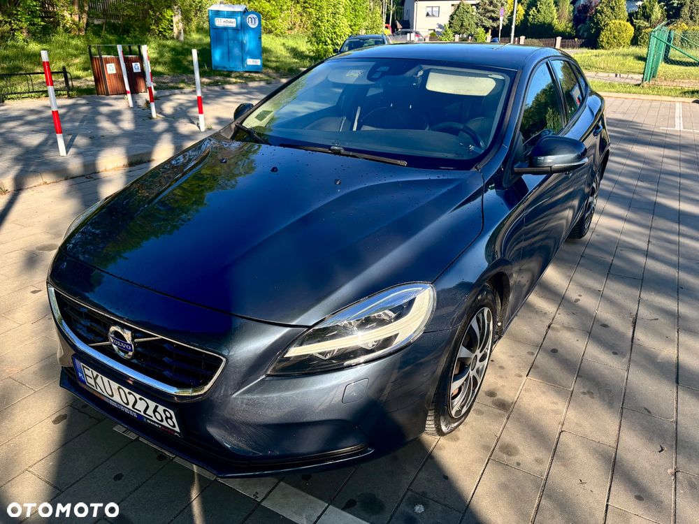 Volvo V40 D2 Drive-E Momentum - 1