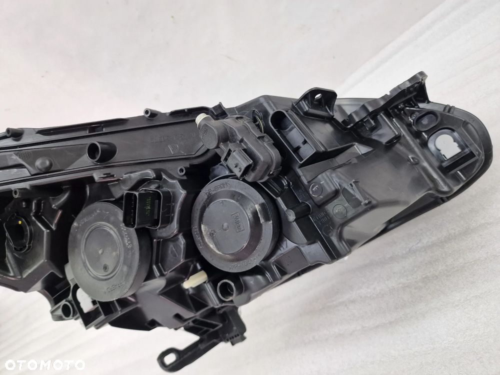 PEUGEOT 208 12- LEWA LAMPA PRZEDNIA PRZÓD SOCZEWKA + LED , NR 9802221480 , NR AUKCJI LA650 - 12