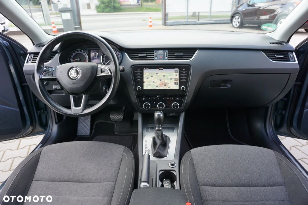 Skoda Octavia 2.0 TDI DSG Soleil - 30