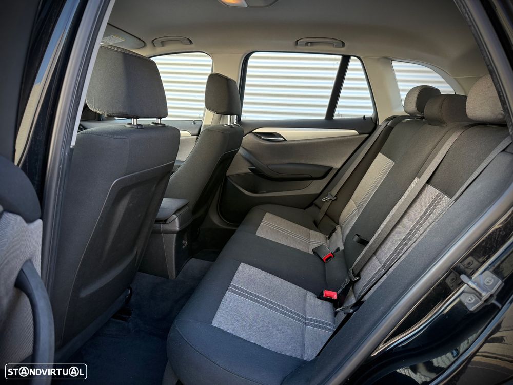 BMW X1 18 d sDrive Line Sport - 11