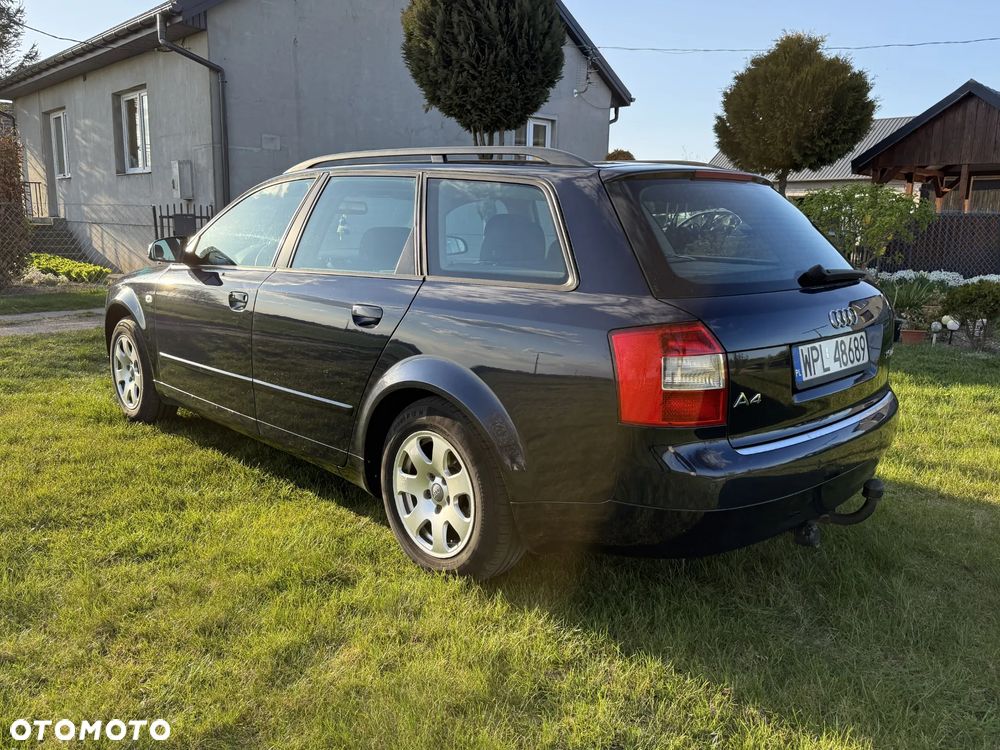 Audi A4 Avant - 4