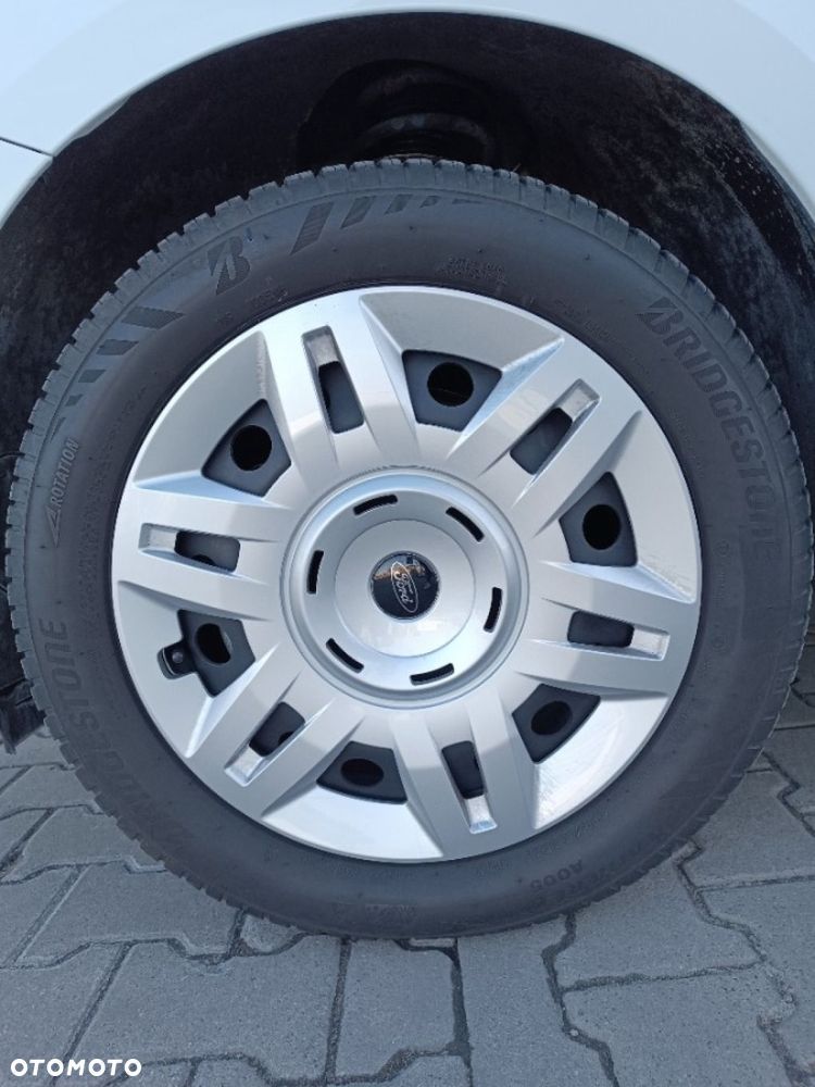 Ford Transit Connect - 23