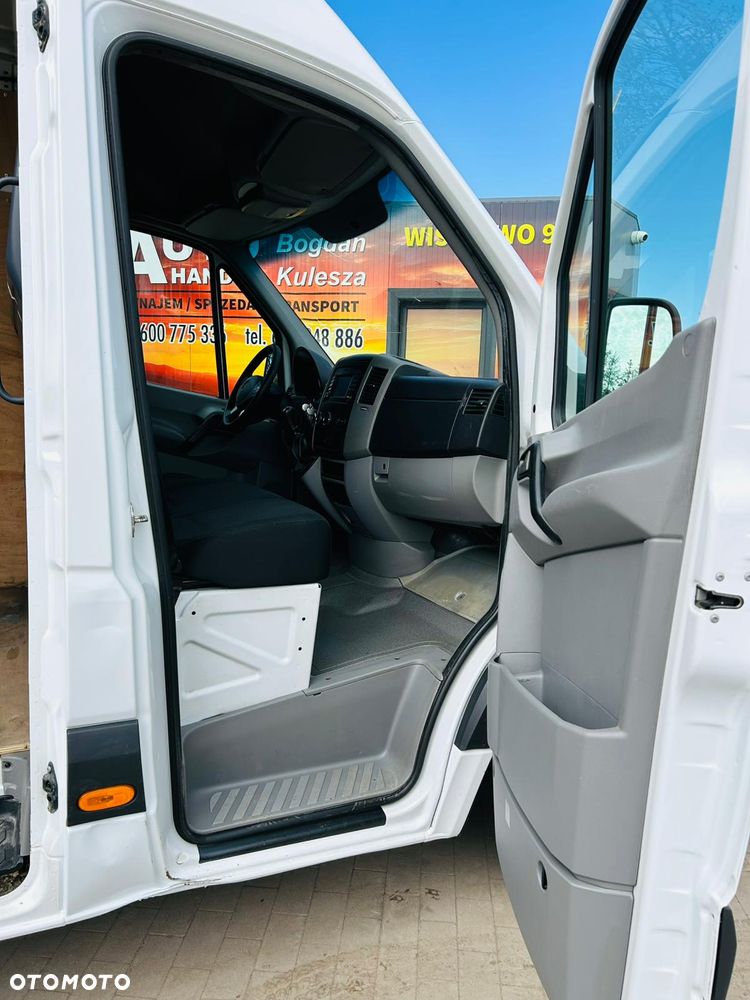 Mercedes-Benz Sprinter - 14