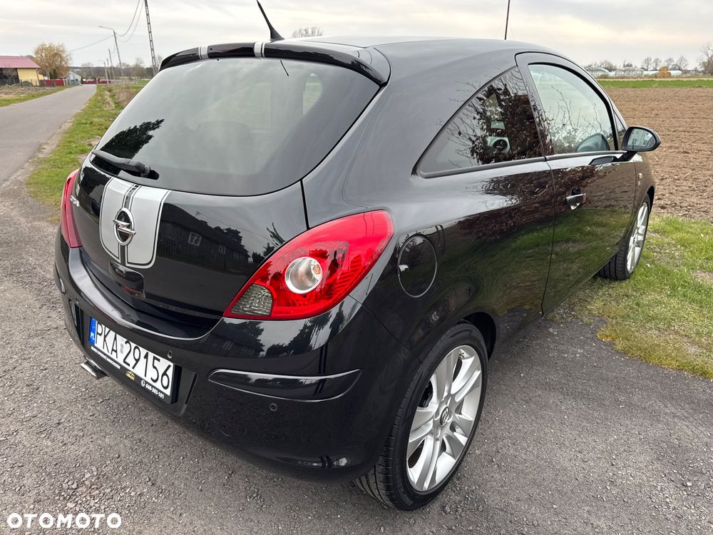 Opel Corsa 1.4 16V Edition 150 - 3