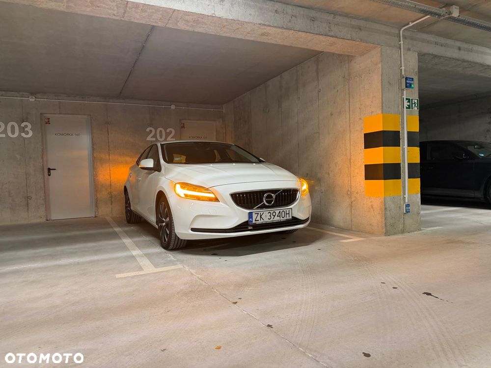 Volvo V40 T2 - 19