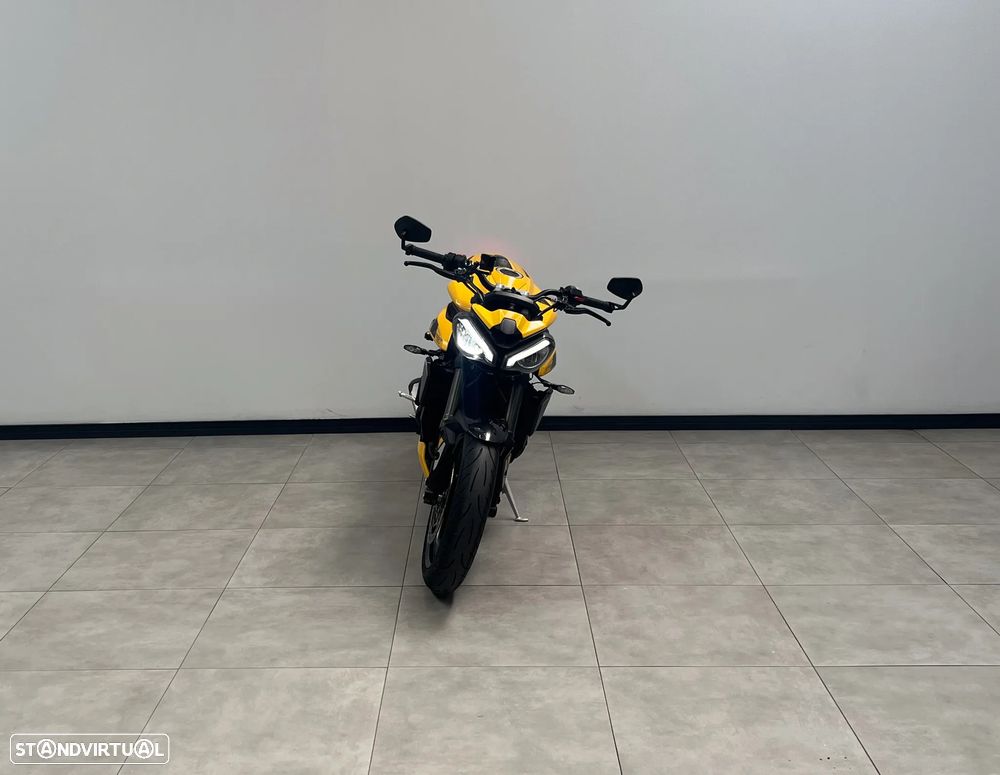 Triumph Street Triple 765 RS - 2