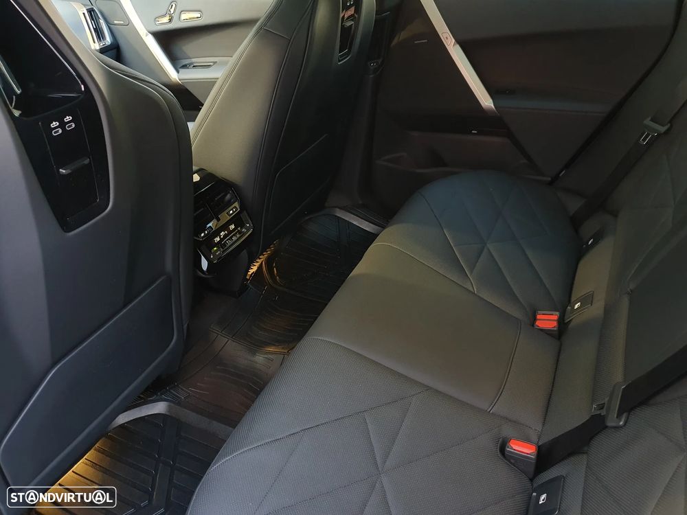 BMW iX xDrive 40 Pack Desportivo - 33