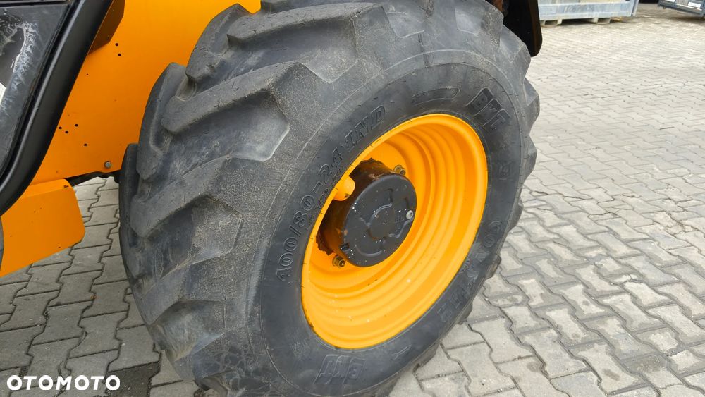 JCB 533 - 105 - 28