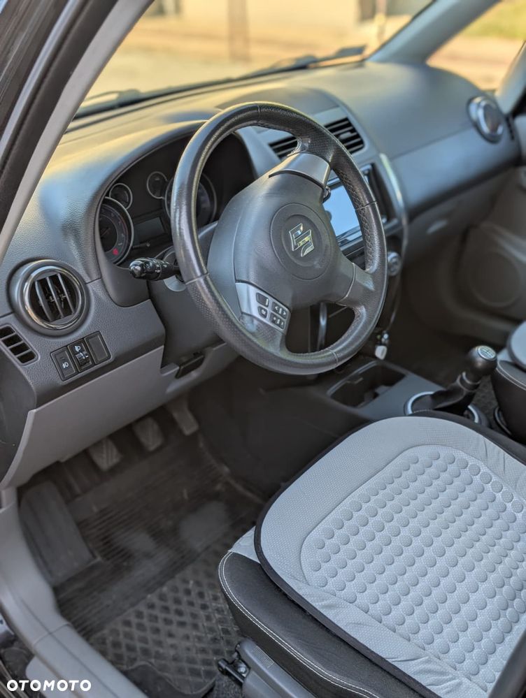 Suzuki SX4 1.6 Comfort 4WD - 6