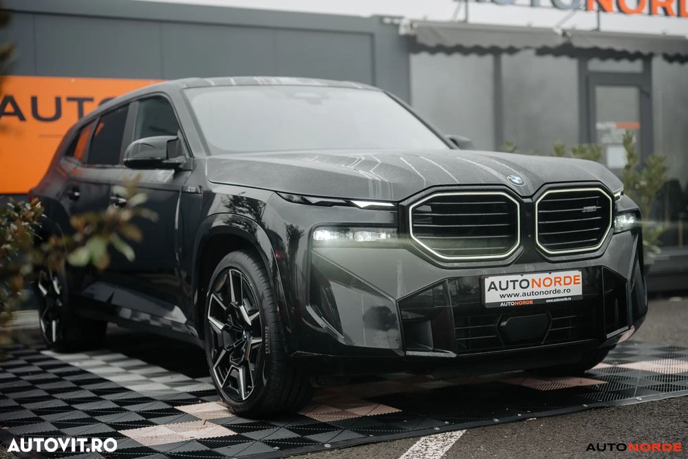 BMW XM - 1