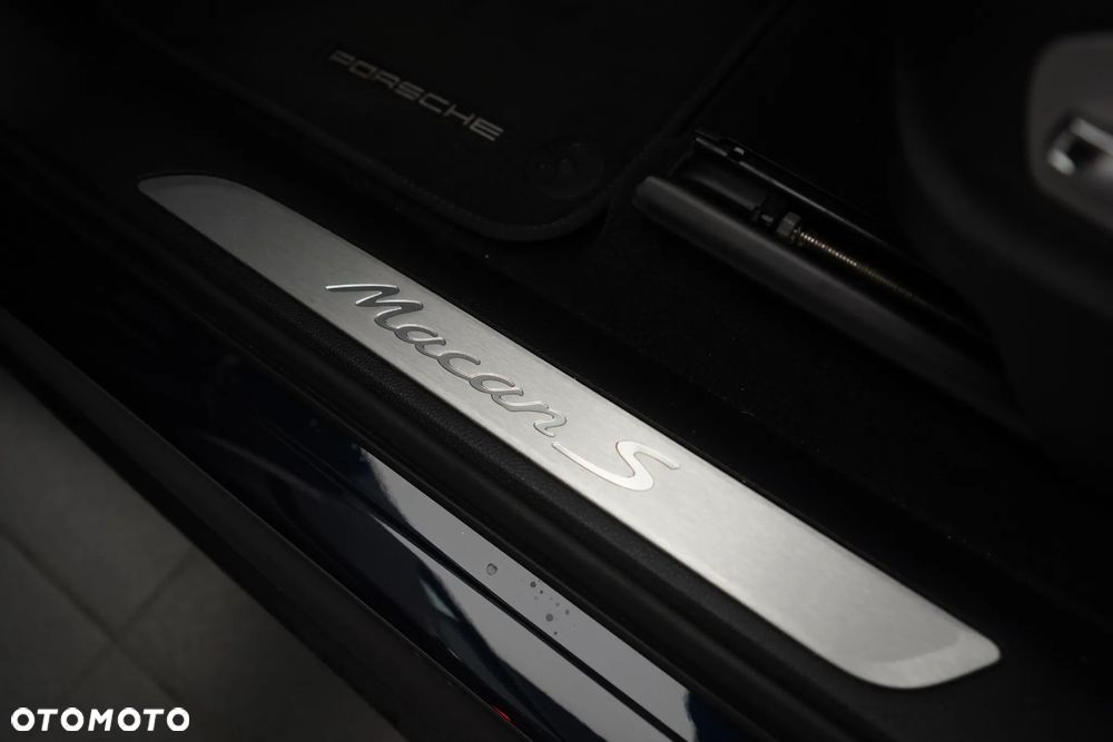 Porsche Macan - 28