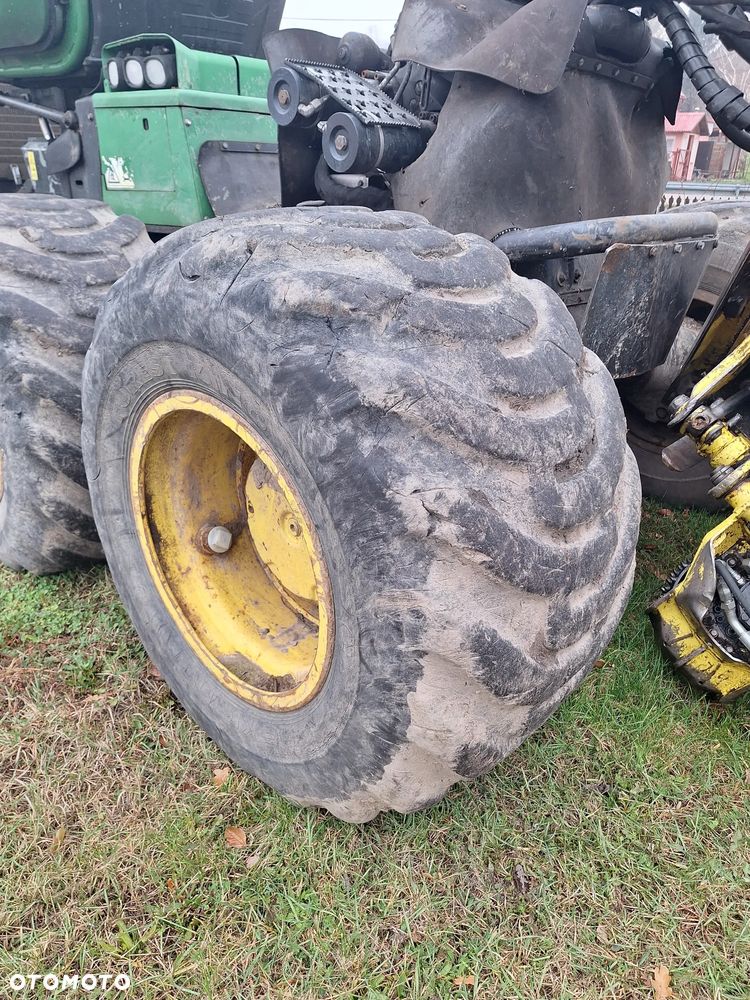John Deere 1270e - 2