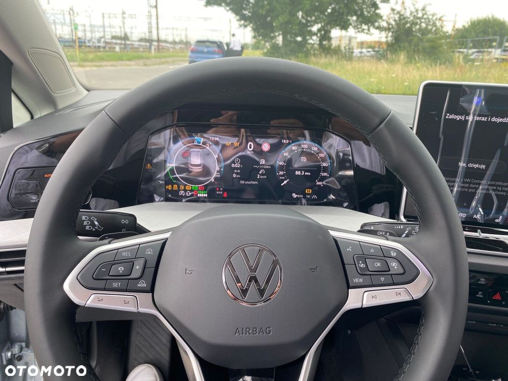 Volkswagen Golf - 14