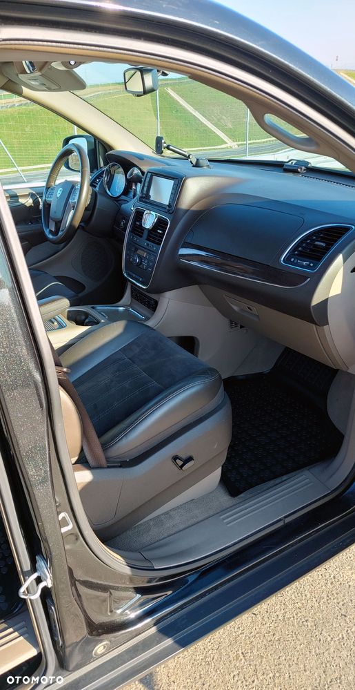 Lancia Voyager 3.6 Platinum - 20