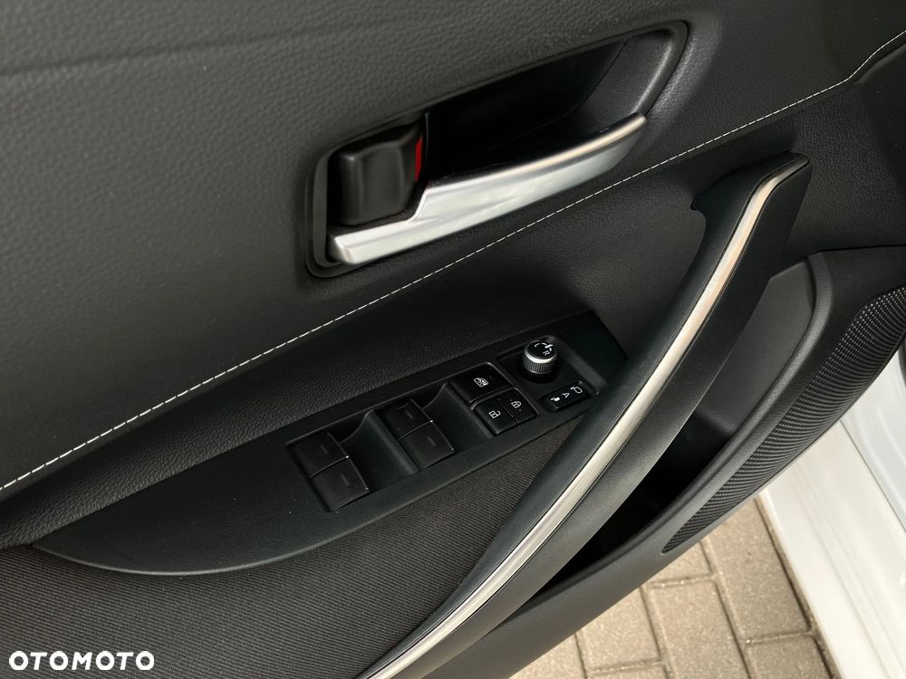 Toyota Corolla 1.8 Hybrid Comfort - 31
