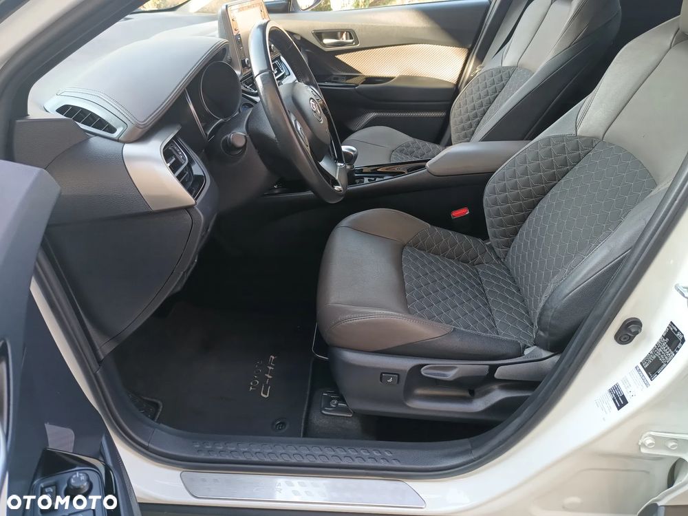 Toyota C-HR - 10