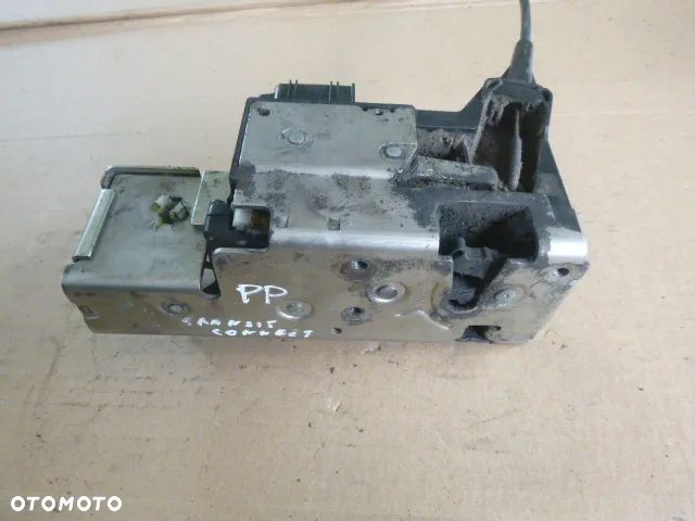 CENTRALNY ZAMEK PRAWY PRZÓD PRAWY PRZEDNI FORD TRANSIT CONNECT - 17