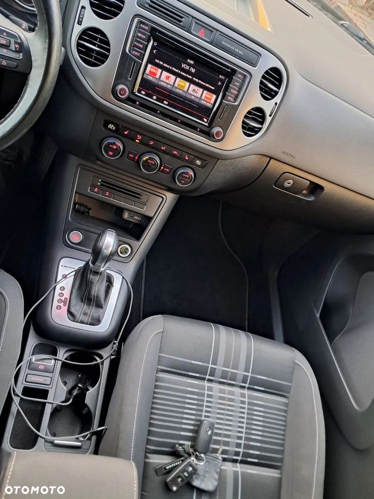 Volkswagen Tiguan ver-2-0-tdi-bmt-scr-4mot-comfortline-dsg - 8