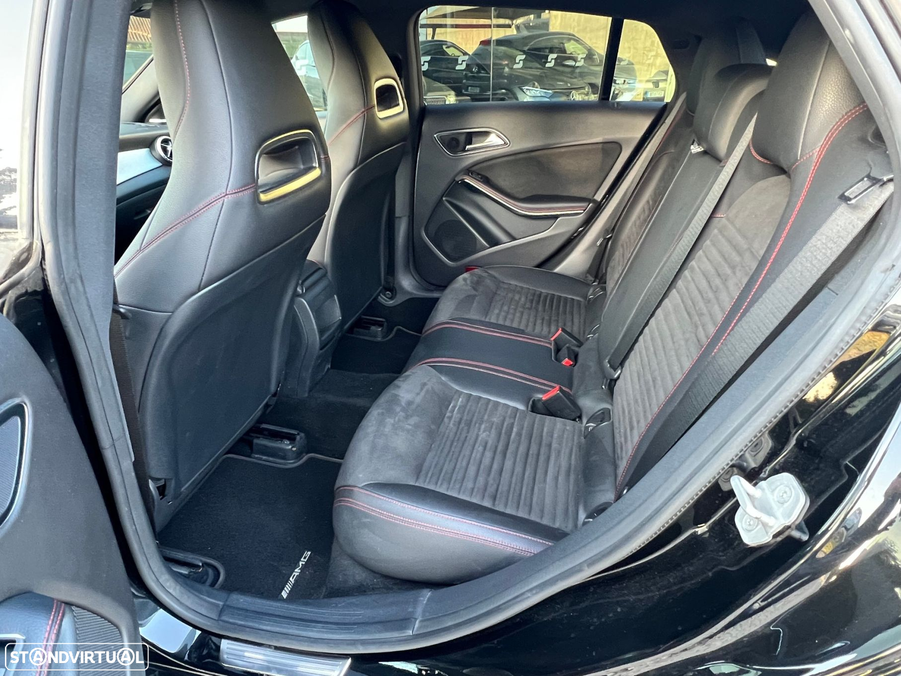 Mercedes-Benz CLA 180 d Shooting Brake AMG Line - 8