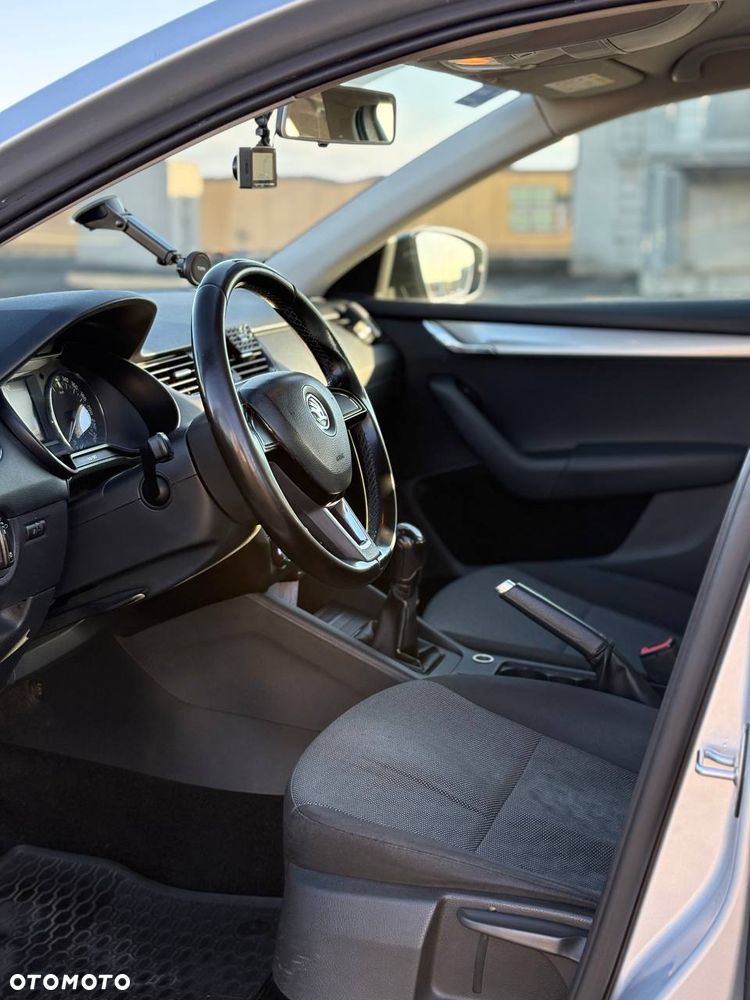 Skoda Octavia - 14