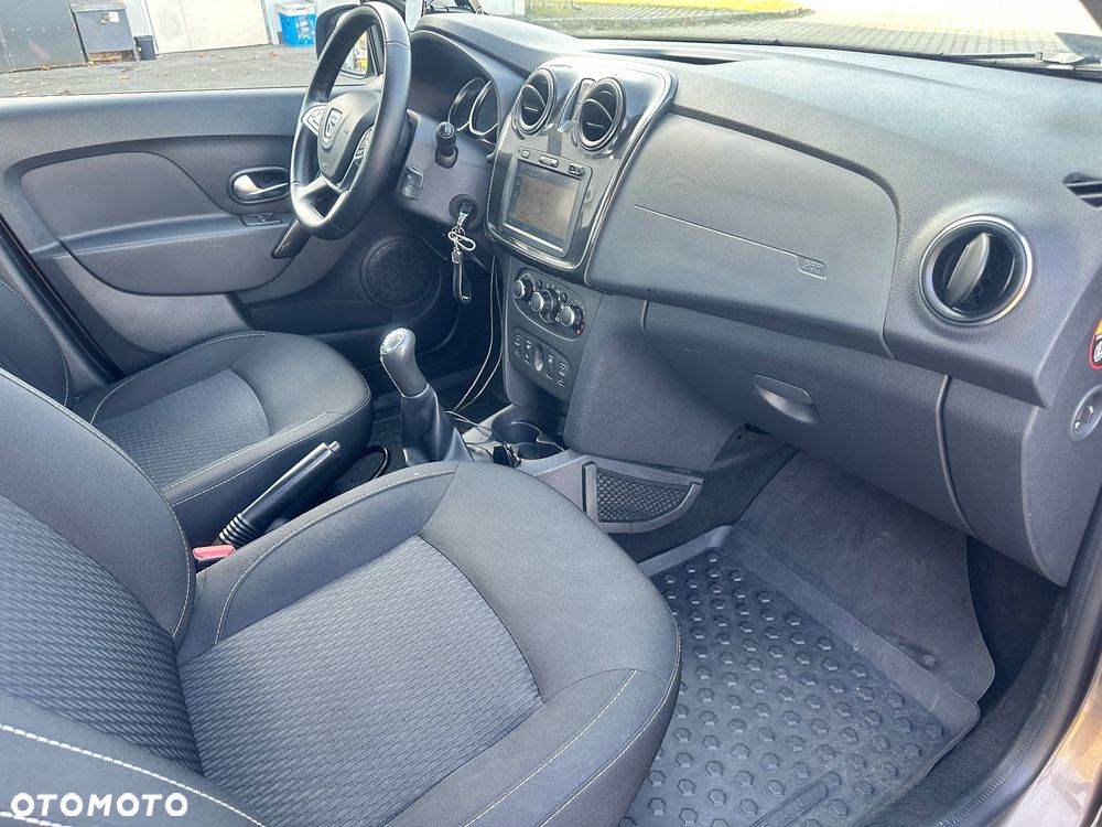 Dacia Logan 0.9 TCe Laureate S&S - 11